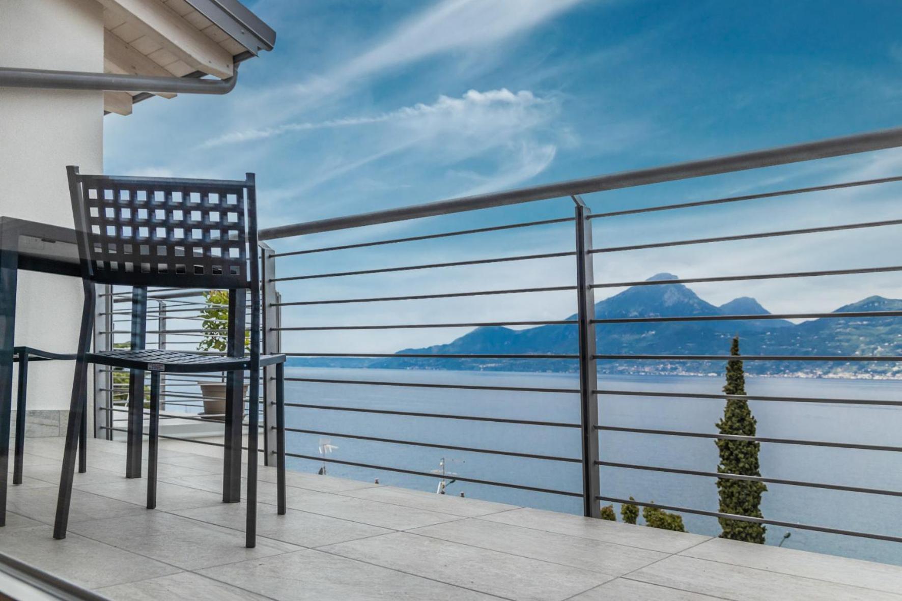 Residence Solei Classic & Plus เบรนโซเน ซูล การ์ดา ภายนอก รูปภาพ