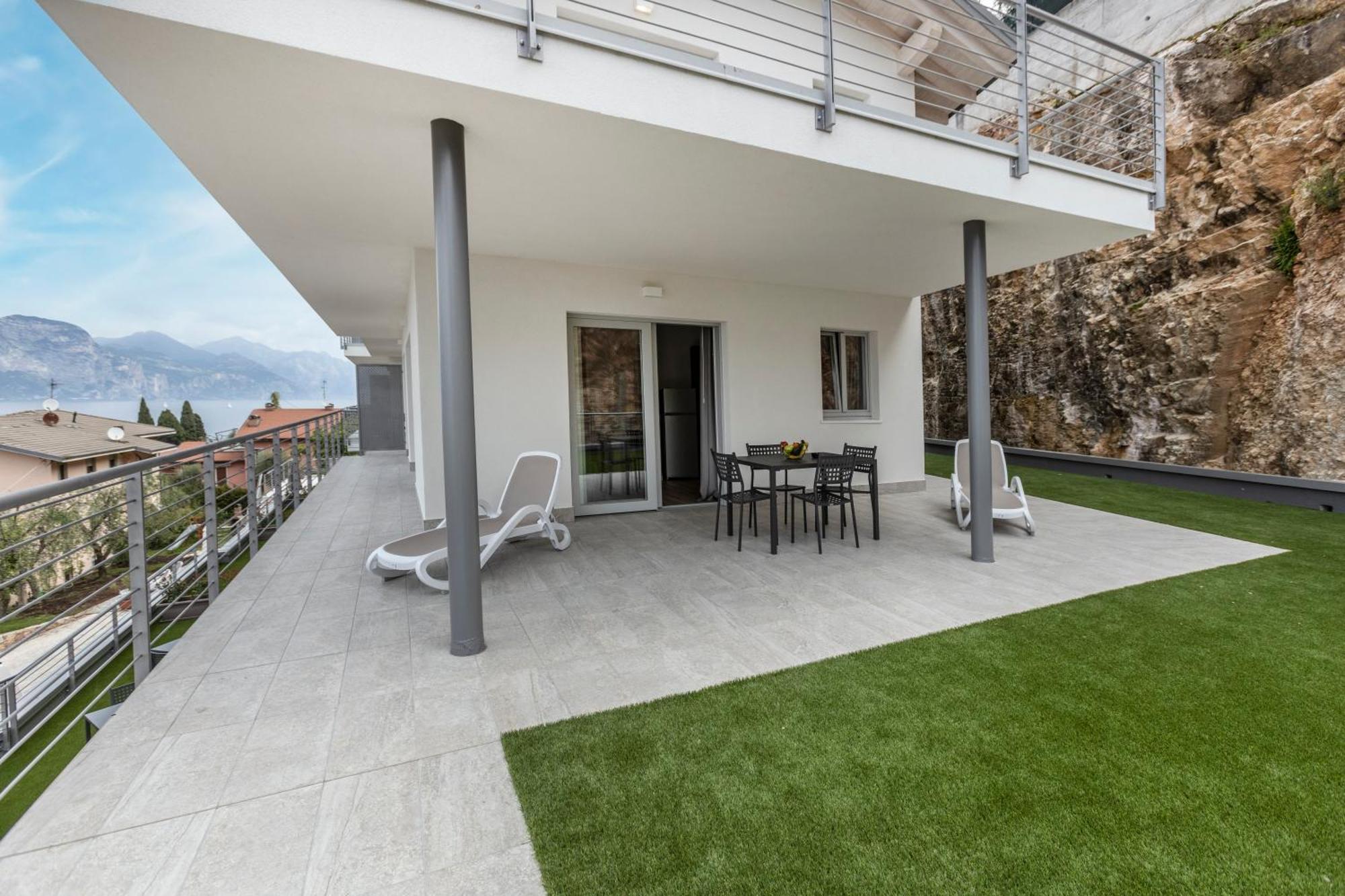 Residence Solei Classic & Plus เบรนโซเน ซูล การ์ดา ภายนอก รูปภาพ
